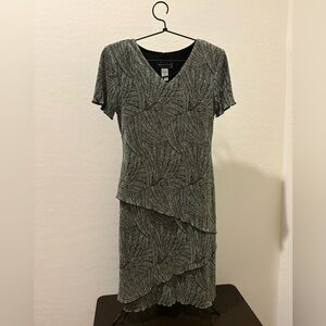 Elegant Gray Patterned Dress